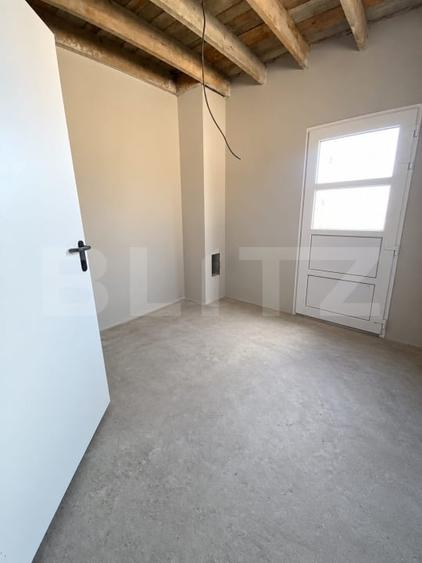 Casă individuală cu 4 camere cu Teren 2900 Mp în Exterior Sud