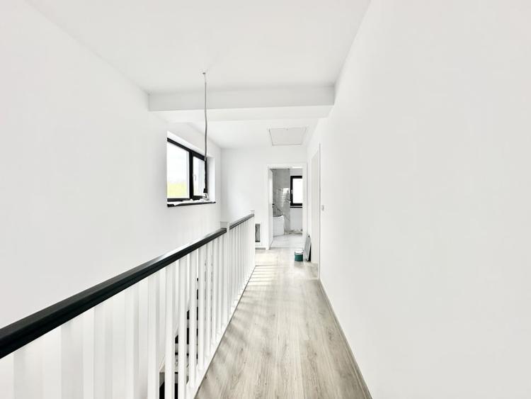 Duplex cu 3 camere cu Canalizare în Moșnița Nouă