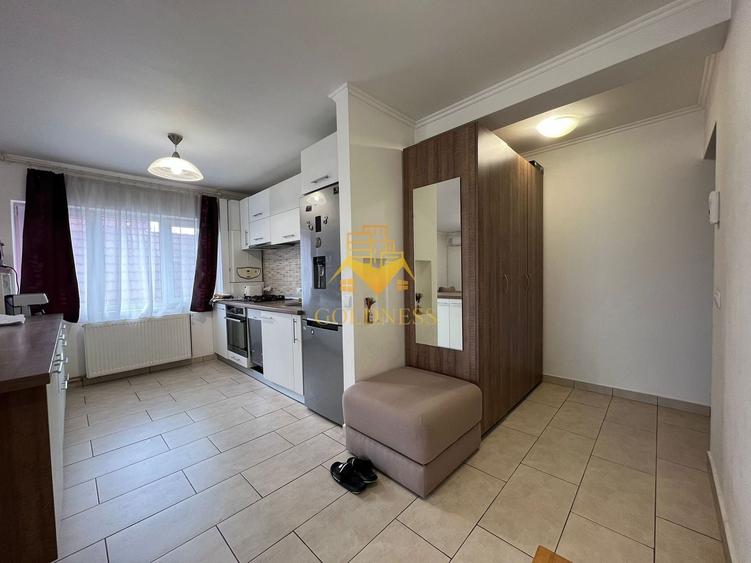Apartament cu 3 camere semidecomandat, mobilat în Zorilor