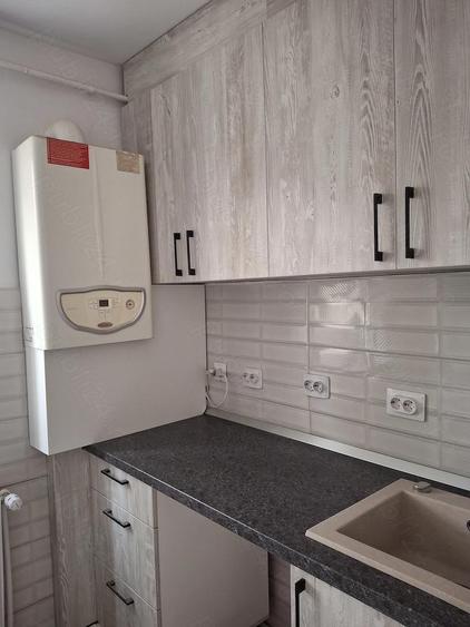 Apartament de inchiriat Campulung Moldovenesc, 2 camere decomandate,etaj 2,in centru - 8