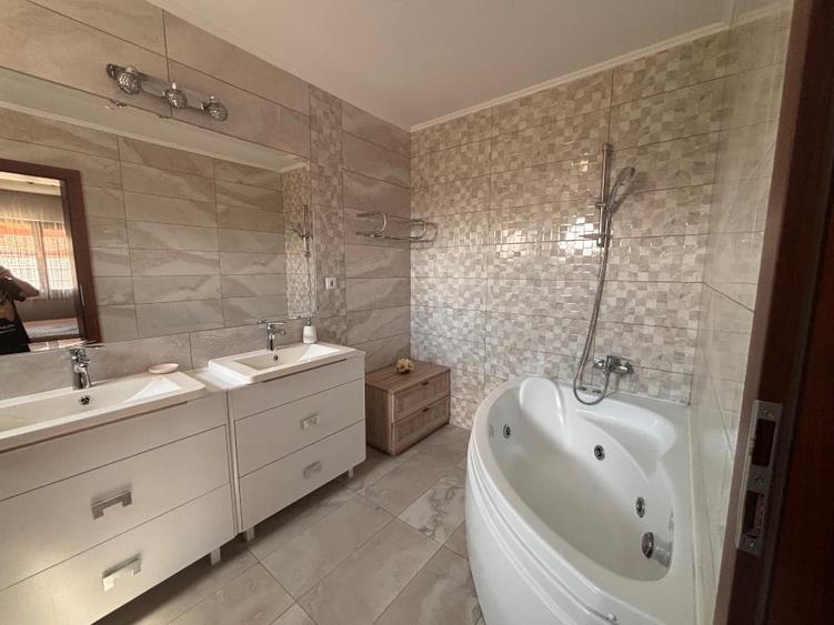 Casă individuală cu 3 camere cu Garaj în Sântandrei