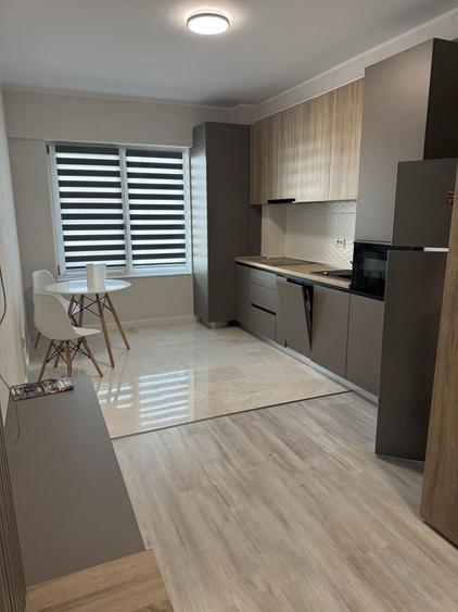 Apartament cu 2 camere semidecomandat în Albești