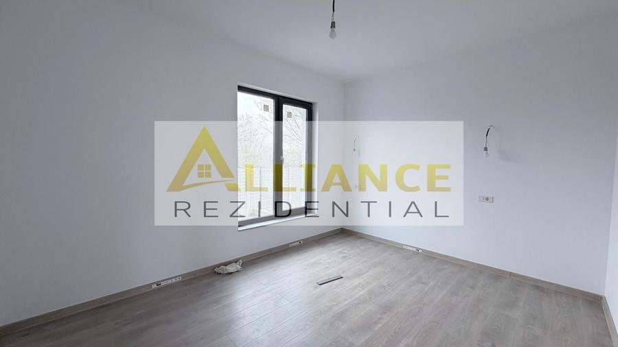Casă individuală cu 3 camere cu Canalizare în Berceni