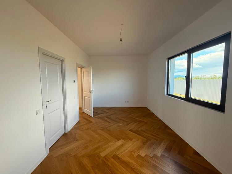 Casă individuală cu 3 camere cu Teren 509 Mp în Hălchiu