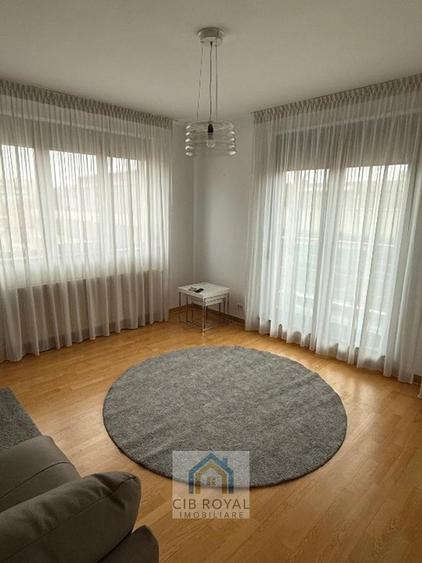 Apartament cu 3 camere decomandat, mobilat în Herăstrău
