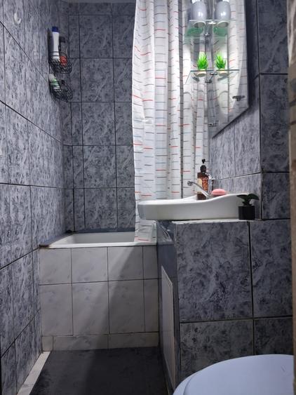 Apartament cu 2 camere semidecomandat în Mircea cel Bătrân