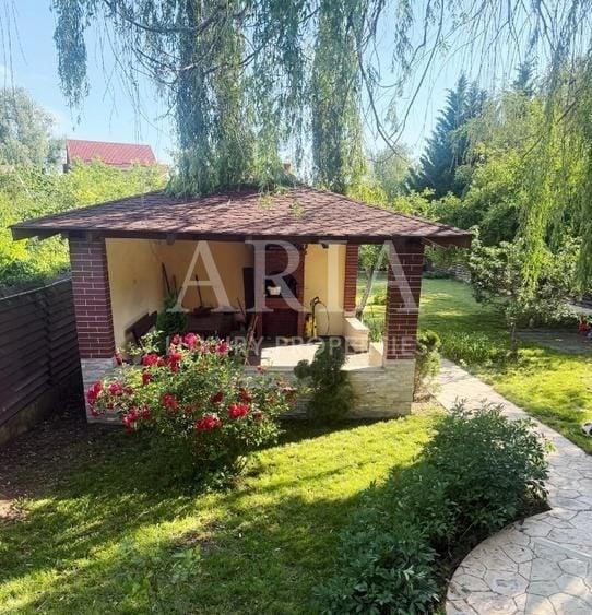 Casă individuală cu 5 camere cu Canalizare în Băneasa