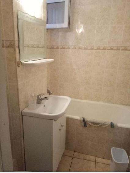 Garsonieră decomandată în Central