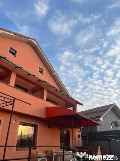 Casă cu 5 camere cu Teren 581 Mp în Central