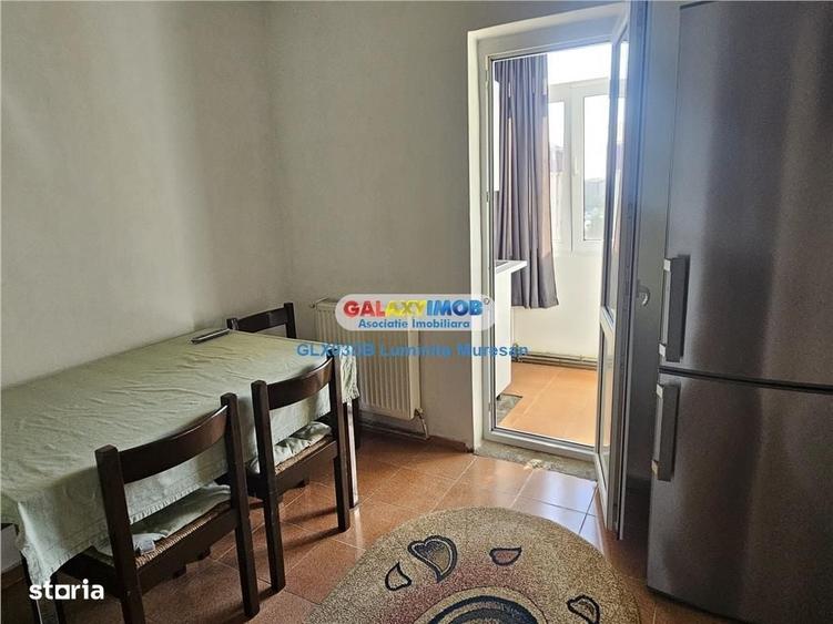 Apartament cu 2 camere decomandat în Micro 12