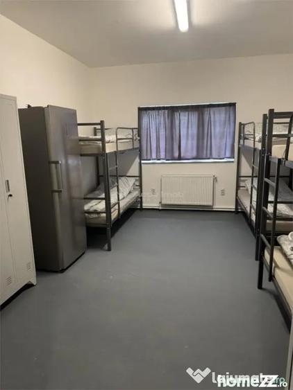 Casă cu 20 camere cu Teren 300 Mp în Central
