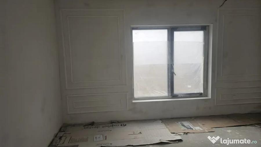 Casă cu 4 camere cu Teren 412 Mp în Malu Mare