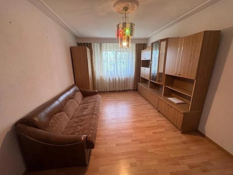 Apartament cu 2 camere decomandat în Nicolina