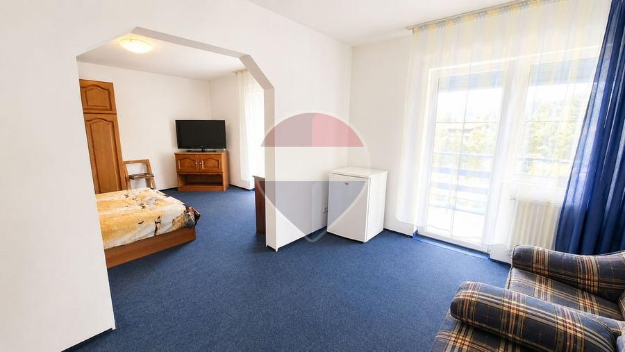 Duplex cu 13 camere cu Teren 240 Mp în Cioplea
