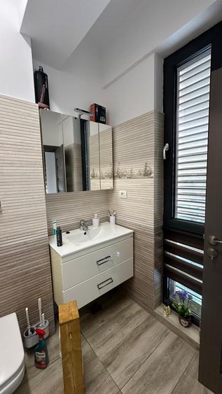 Apartament cu 3 camere decomandat în Tomis Plus