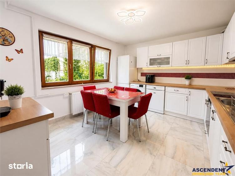 Casă cu 7 camere cu Teren 790 Mp în Central