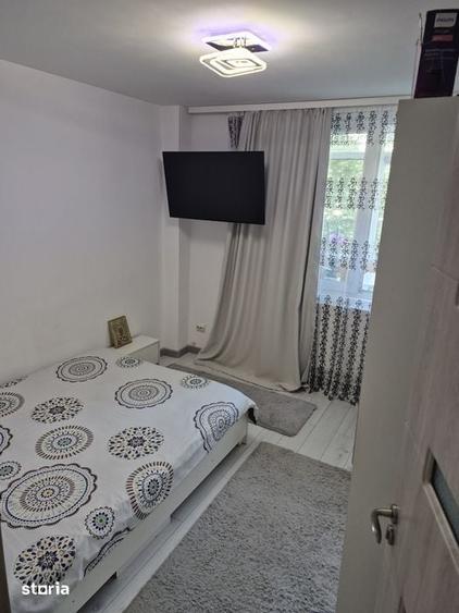 Apartament cu 4 camere decomandat în Vitan