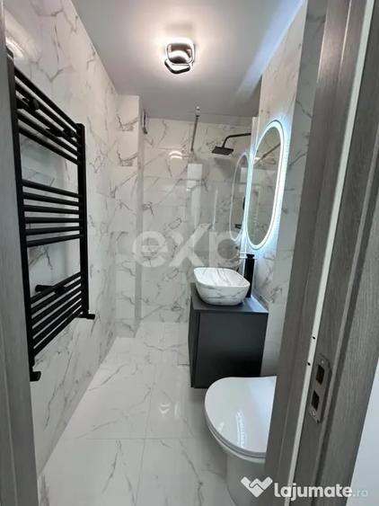Apartament cu 3 camere decomandat în Micro 8