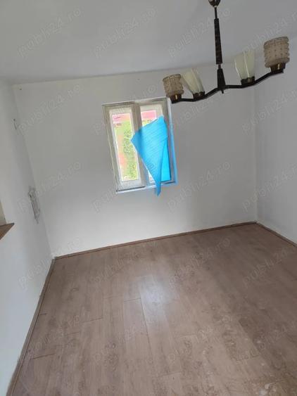 Casă cu 3 camere în Cenei