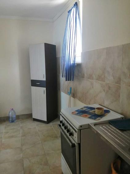 Casă cu 4 camere în Golești
