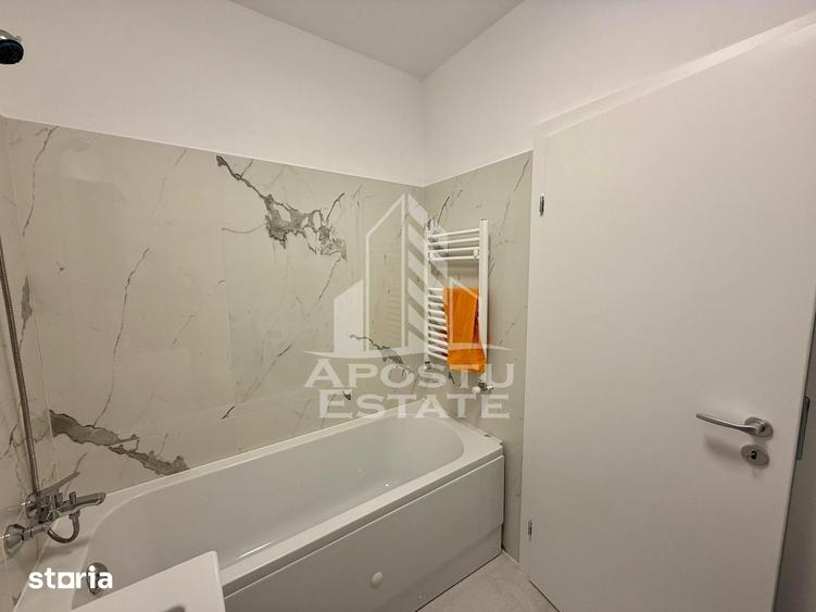 Apartament cu 2 camere, mobilat în Est