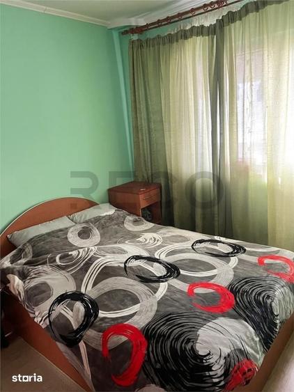 Apartament cu 3 camere semidecomandat în Nufărul