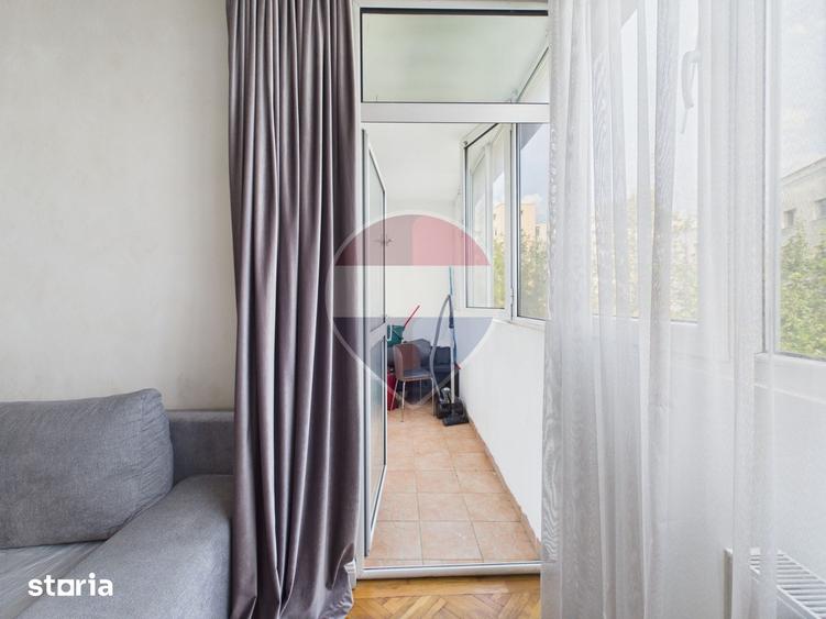 Apartament cu 3 camere în Tei