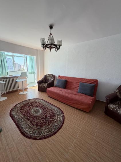 Apartament cu 3 camere decomandat, mobilat în Alexandru Obregia