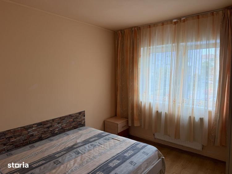 Apartament cu 2 camere decomandat, mobilat în Valea Aurie