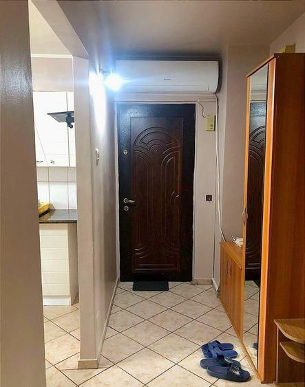 Apartament cu 3 camere decomandat în Faleza Nord