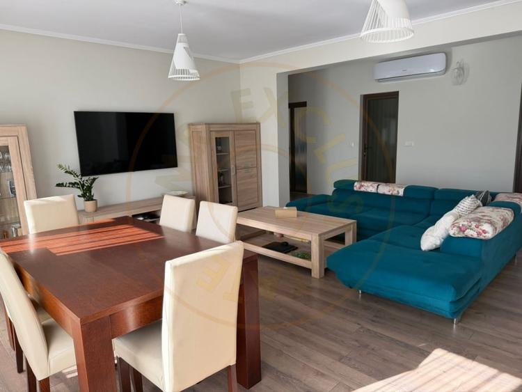 Casă individuală cu 4 camere cu Canalizare în Lazuri