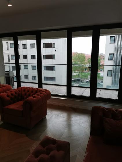Apartament cu 3 camere decomandat în Voluntari