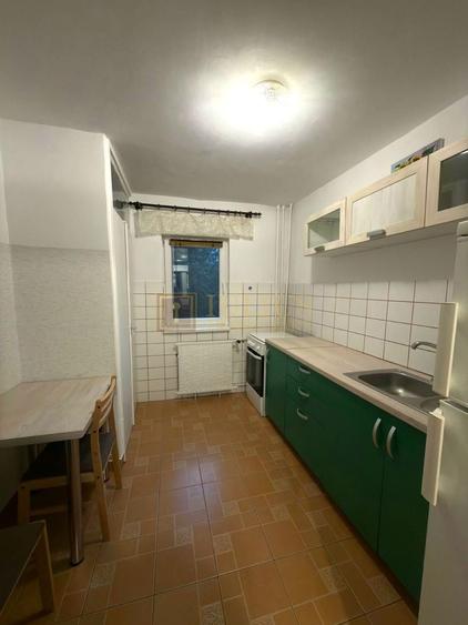 Apartament cu 2 camere semidecomandat, mobilat în Olimpia-Stadion