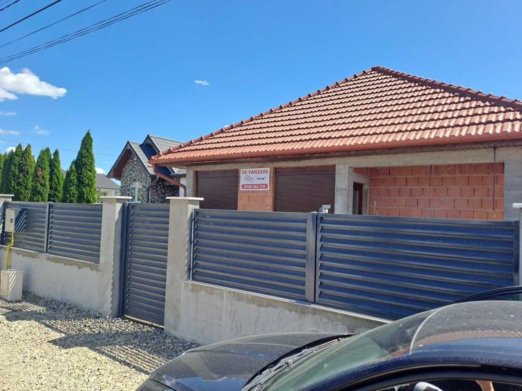 Casă cu 3 camere în Câmpia Turzii