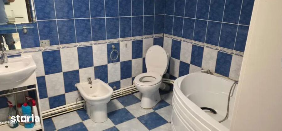 Apartament cu 3 camere decomandat în Bucureștii Noi