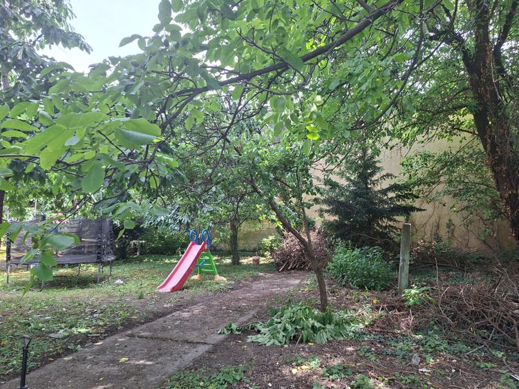 Casă cu 14 camere cu Canalizare în Take Ionescu