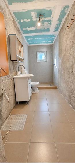 Casă cu 4 camere în Plopi
