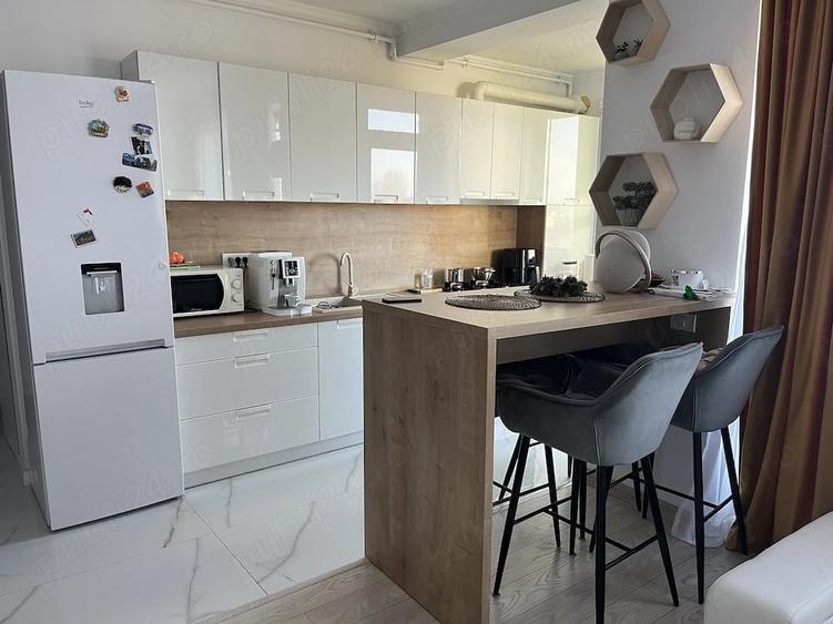 Apartament cu 3 camere decomandat în Giroc