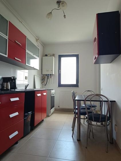 Apartament cu 2 camere decomandat în Păcii