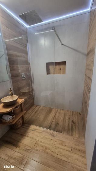 Casă cu 4 camere cu Teren 175 Mp în Central