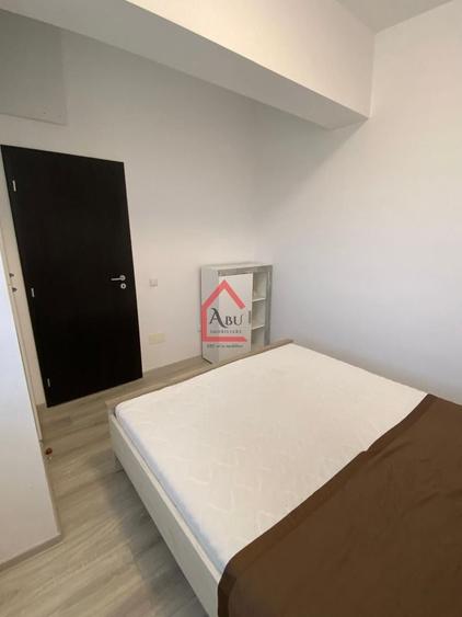 Apartament cu 2 camere semidecomandat, mobilat în Nicolina