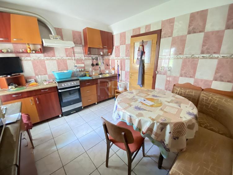 Apartament cu 4 camere decomandat, mobilat în 13 Septembrie