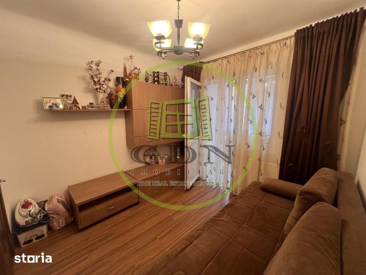 Apartament cu 4 camere decomandat în 1 Mai