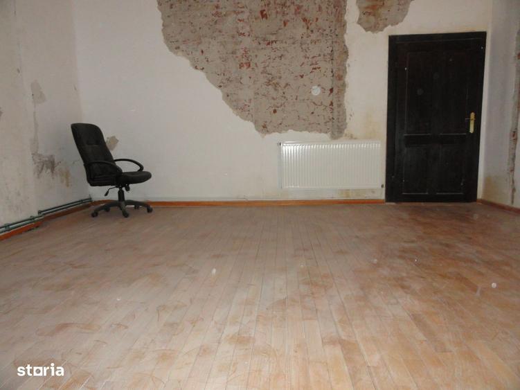 Spațiu comercial, de 70 mp, în Central