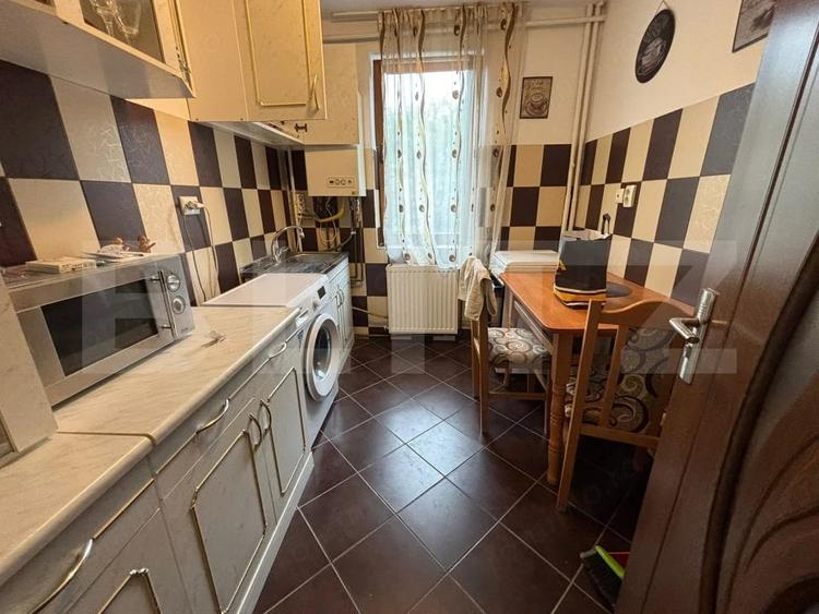 Apartament cu 2 camere semidecomandat în Filiași