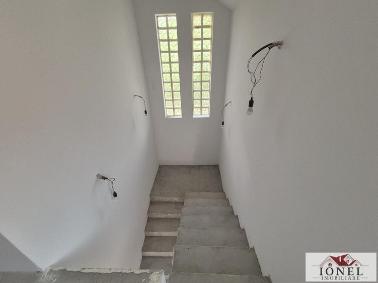 Casă individuală cu 6 camere cu Teren 804 Mp în Ciumbrud