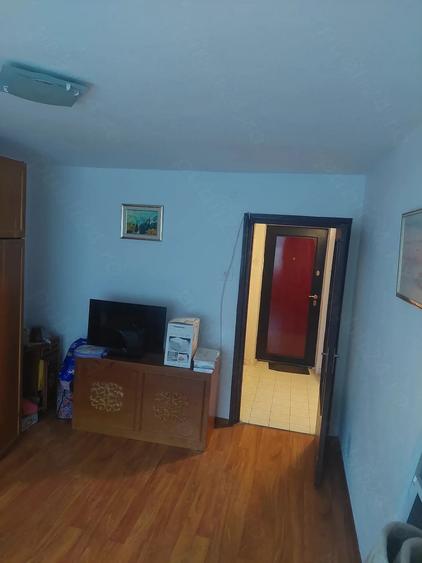 Apartament cu 2 camere decomandat în Ștei