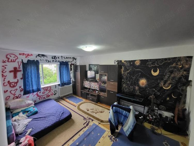 Apartament cu 4 camere decomandat în Mărăști