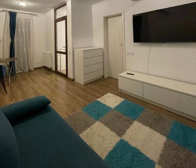Casă cu 3 camere cu Canalizare în Central