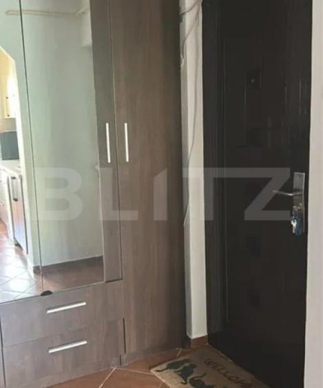 Apartament cu 2 camere decomandat în Nicolina